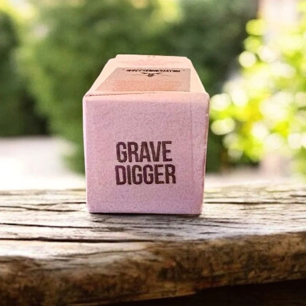 💎 JEFREE STAR Grave Digger Velvet Trap Lipstick New In Box Full-Size